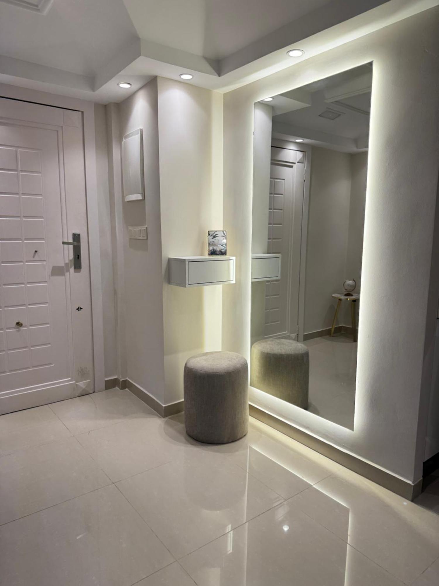 Luxury 2 Bedroom Center